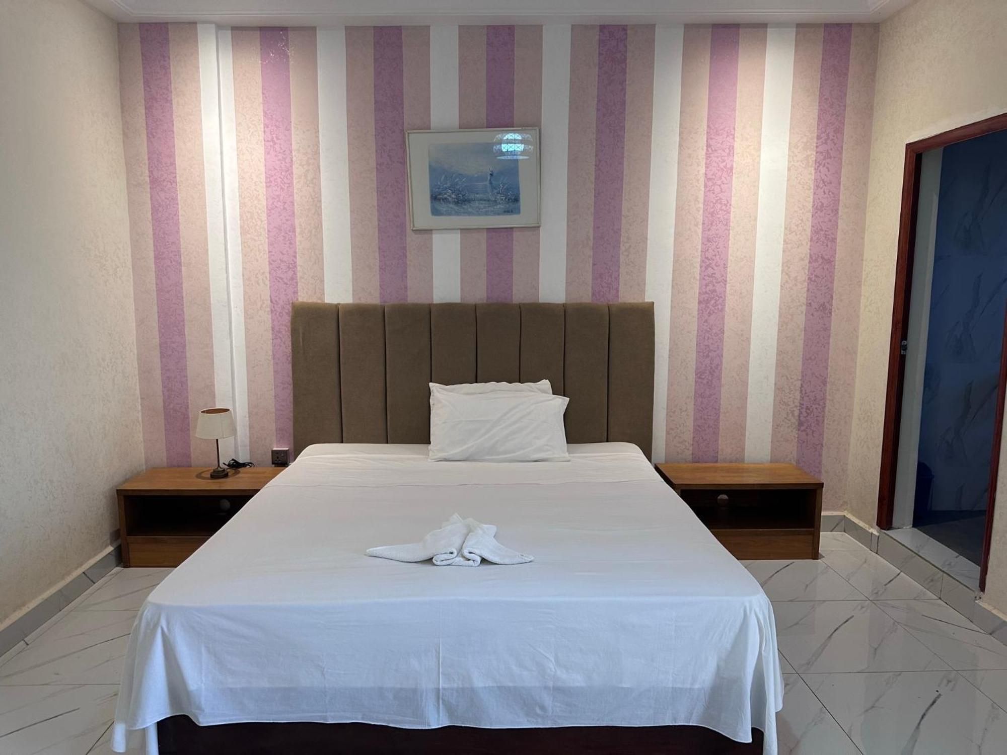 Apartments Plaza Hotel コロリ エクステリア 写真